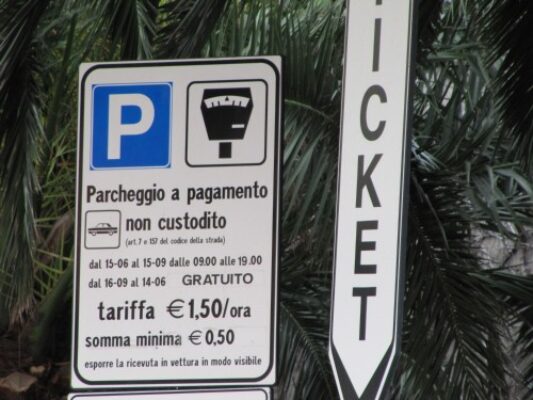 posteggi parcheggi pagamento
