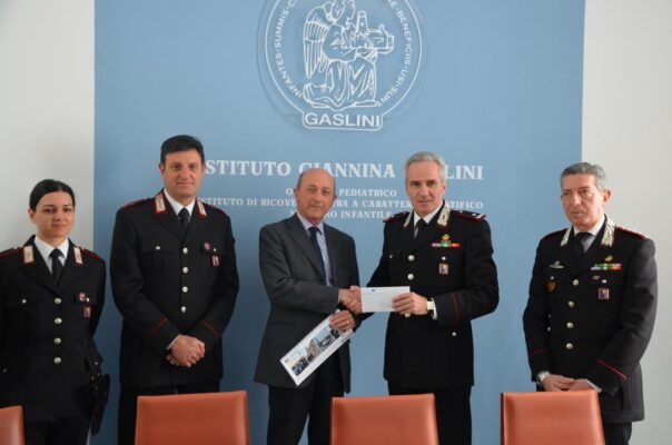 I carabinieri donano 20mila euro al Gaslini