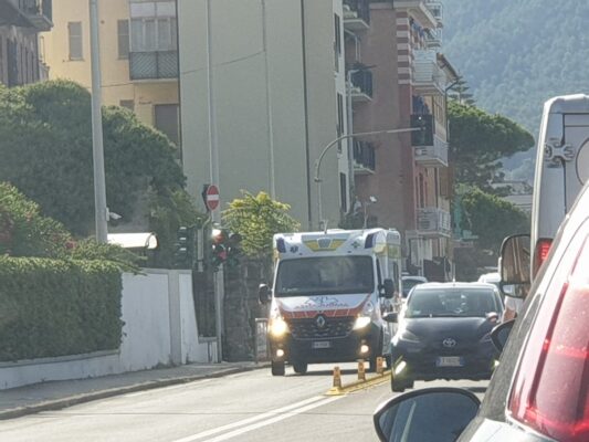 Incidente, traffico quasi bloccato a Sestri Levante