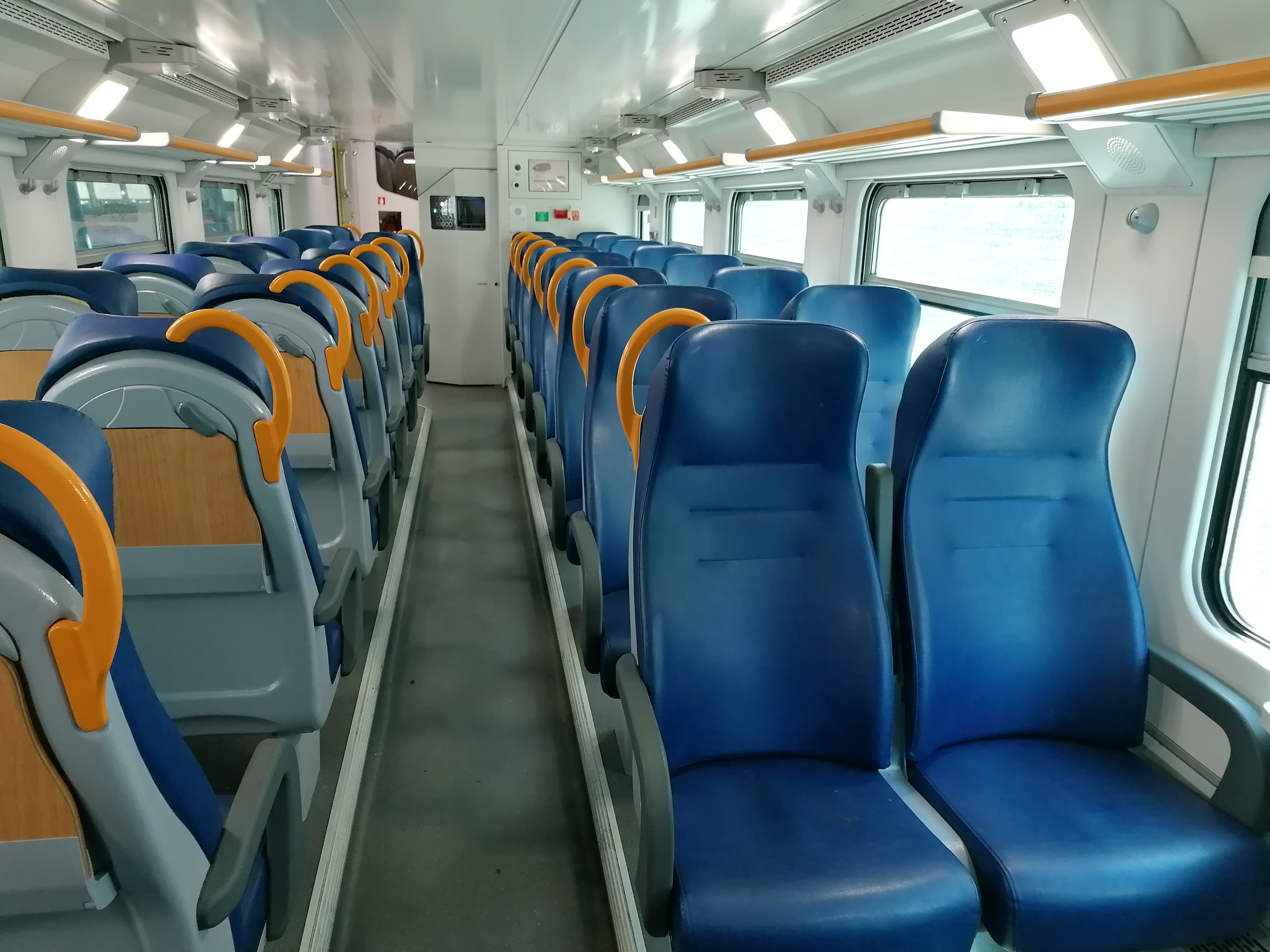 Da lunedì aumentano i treni in circolazione Da lunedì aumentano i treni in circolazione