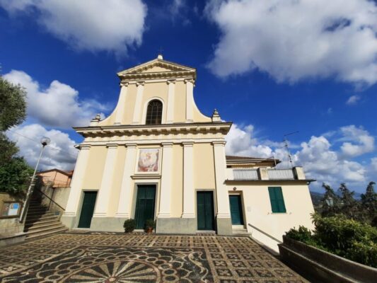 Niente più numero chiuso nelle chiese in Liguria