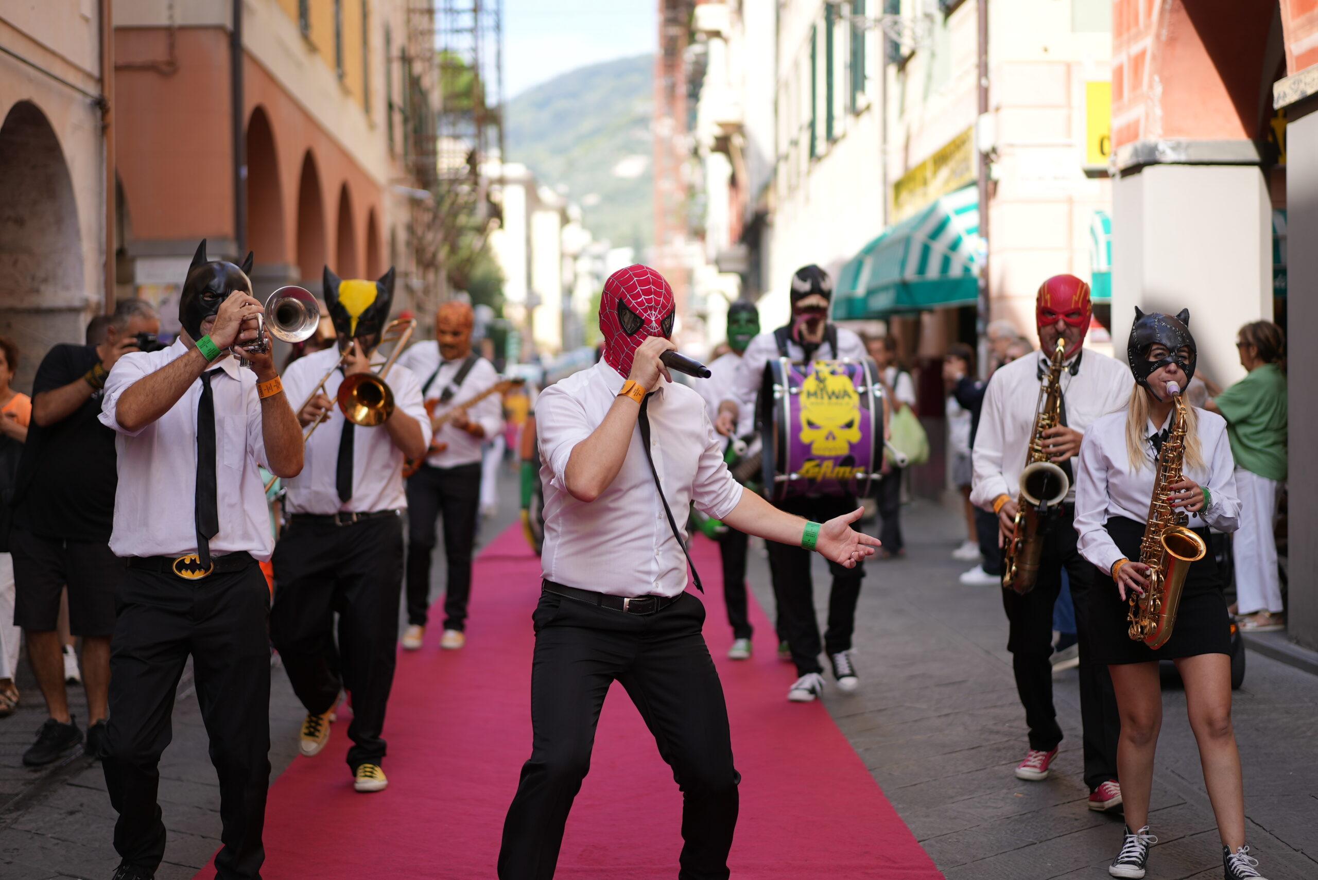 Carnevale a Chiavari: in piazza Matteotti concerto e pentolaccia - Prima il  Levante