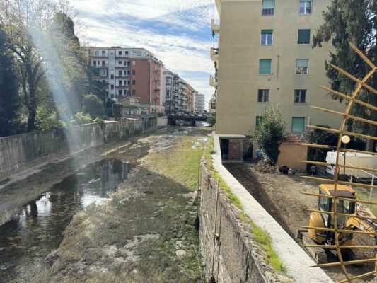 Argine di corso Genova 11