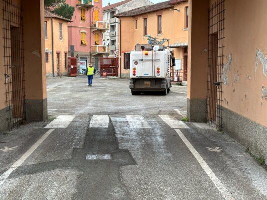Pulizia viale dante sestri nuova area parcheggio Pulizia viale dante sestri nuova area parcheggio