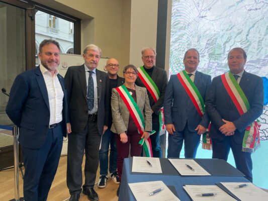 2025-03-27_Firma_Entroterra_02(1) 2025-03-27_Firma_Entroterra_02(1)