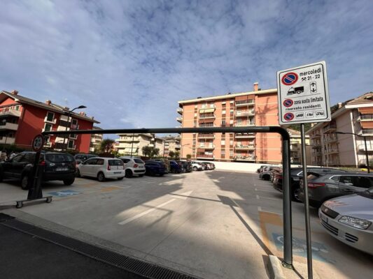 parcheggio via Chiarella parcheggio via Chiarella