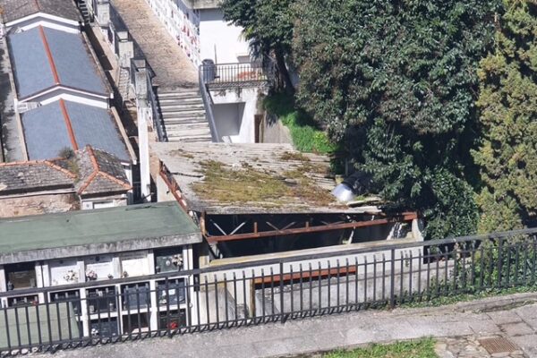 Amianto cimitero cerisola (foto carannante) Amianto cimitero cerisola (foto carannante)