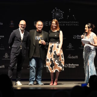 Donato Carrisi e Vittoria Gozzi premiano il miglior documentario Yintah_ph Laura Bianchi