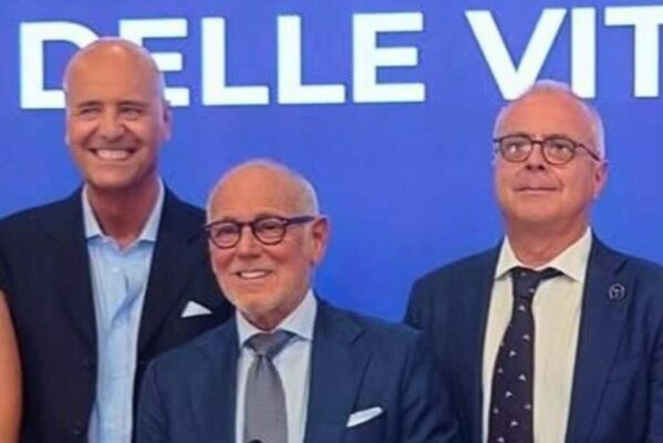da sx Giovanni Bianco, il presidente del Consiglio regionale Stefano Balleari e il Garante Andrea Campanile
