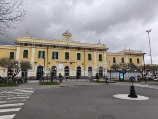 stazione ferroviaria sestri levante