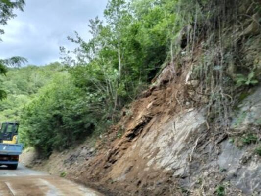 frana che interessava un tratto della strada a Liggia, tra Costa di Cichero e Baranzuolo a San Colombano Certenoli